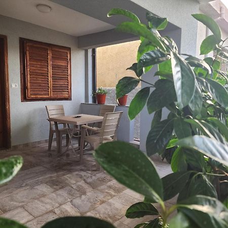 Eden Guesthouse Durres Ngoại thất bức ảnh