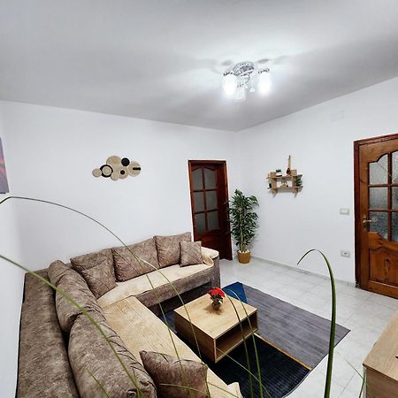 Eden Guesthouse Durres Ngoại thất bức ảnh